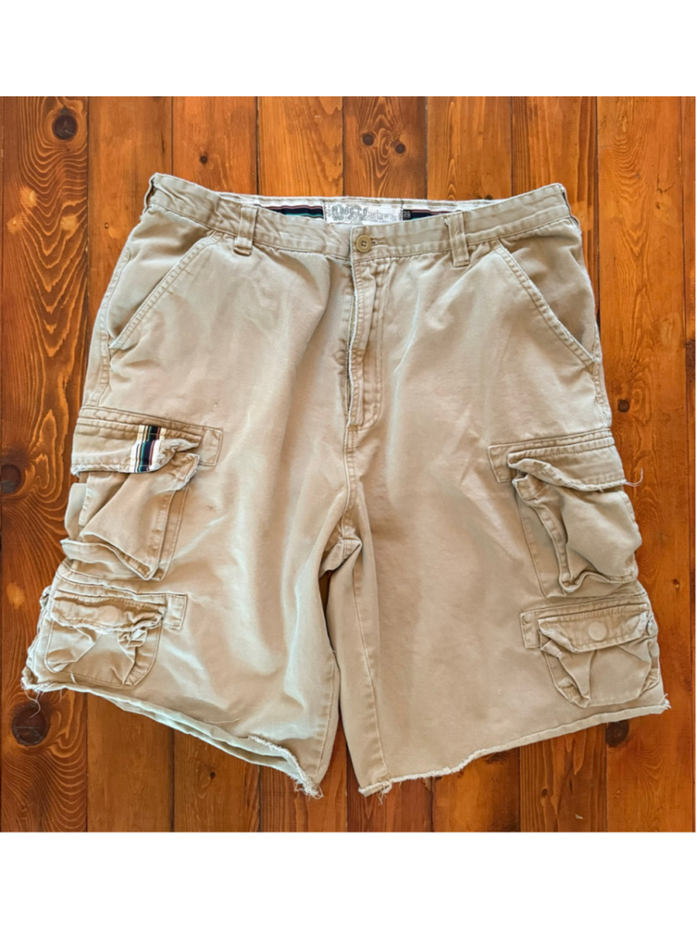 Men's Castaway Cargo Shorts Beige Waist 36